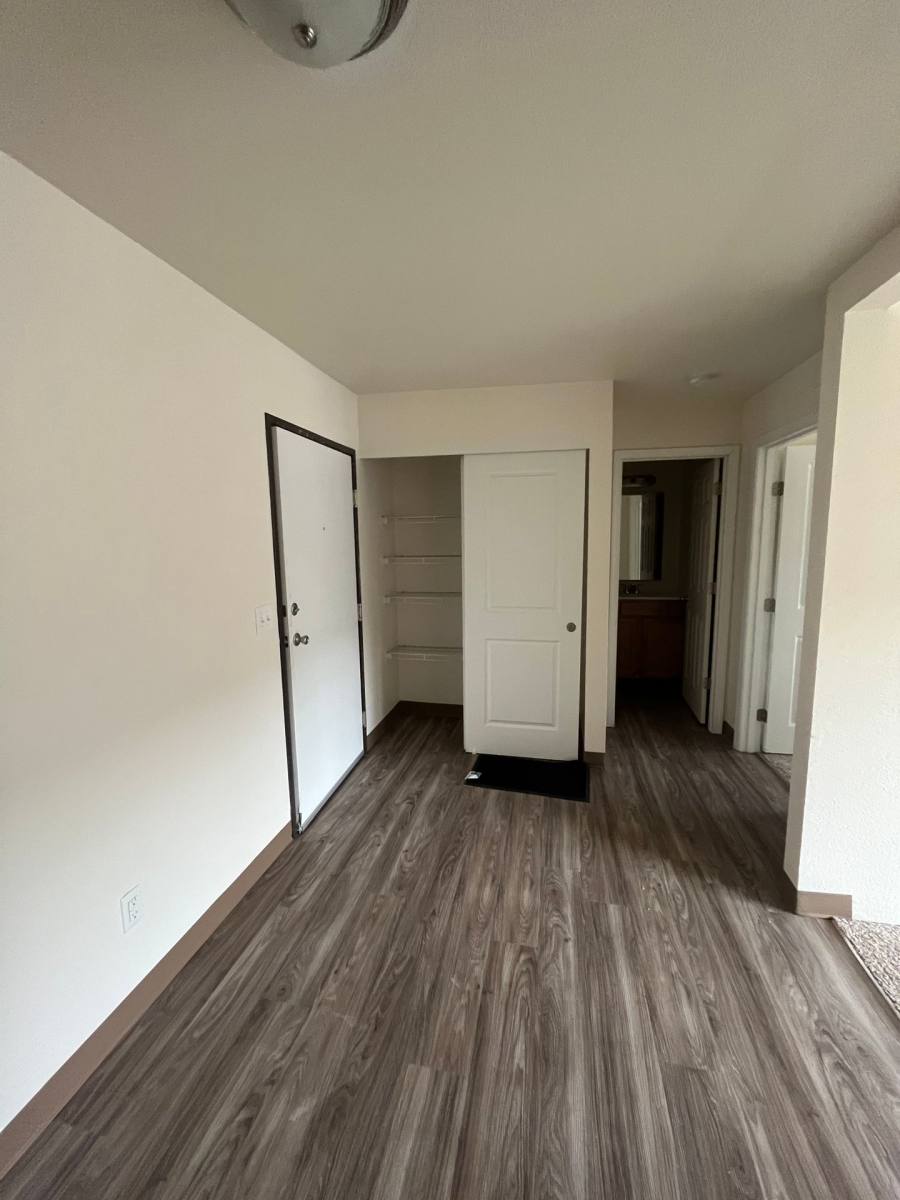 Apartment for rent at 1505 Brush College Rd NW, Salem, OR 97304