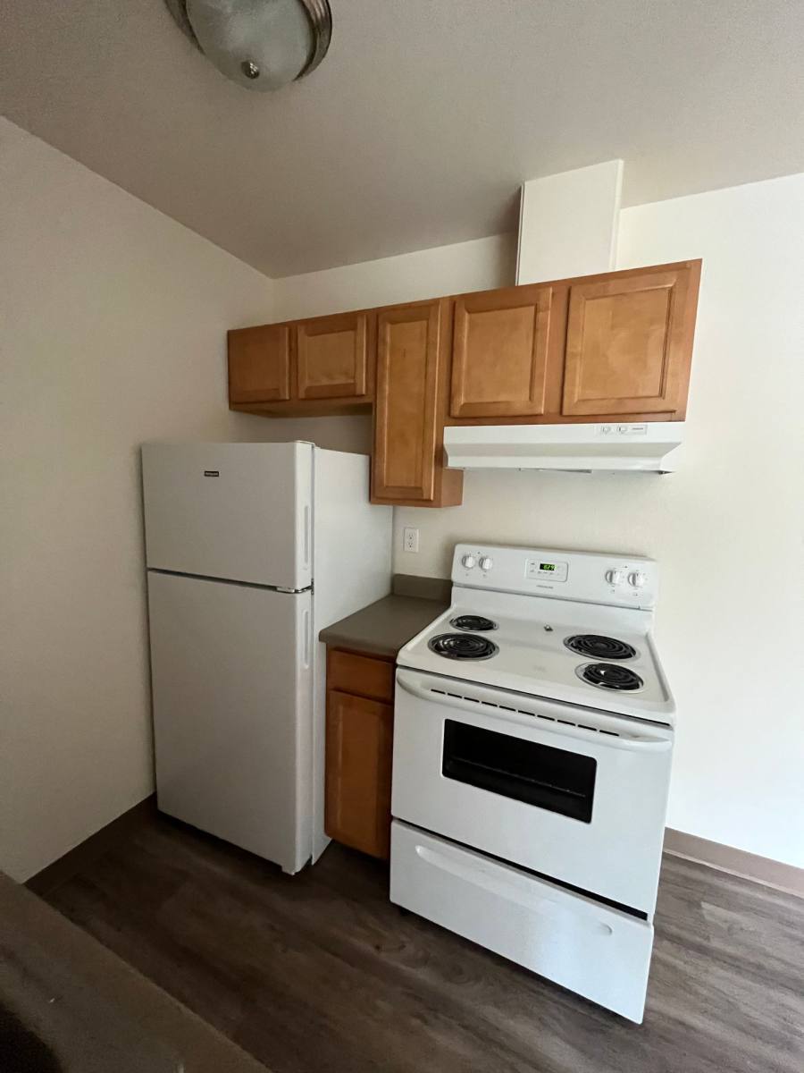 Apartment for rent at 1505 Brush College Rd NW, Salem, OR 97304