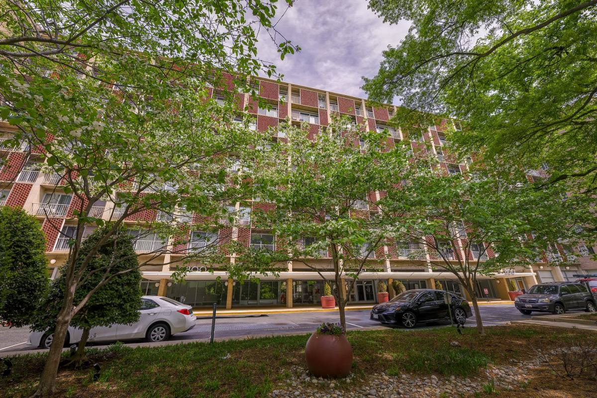 Apartment for rent at 800 4th St SW, Washington, DC 20024
