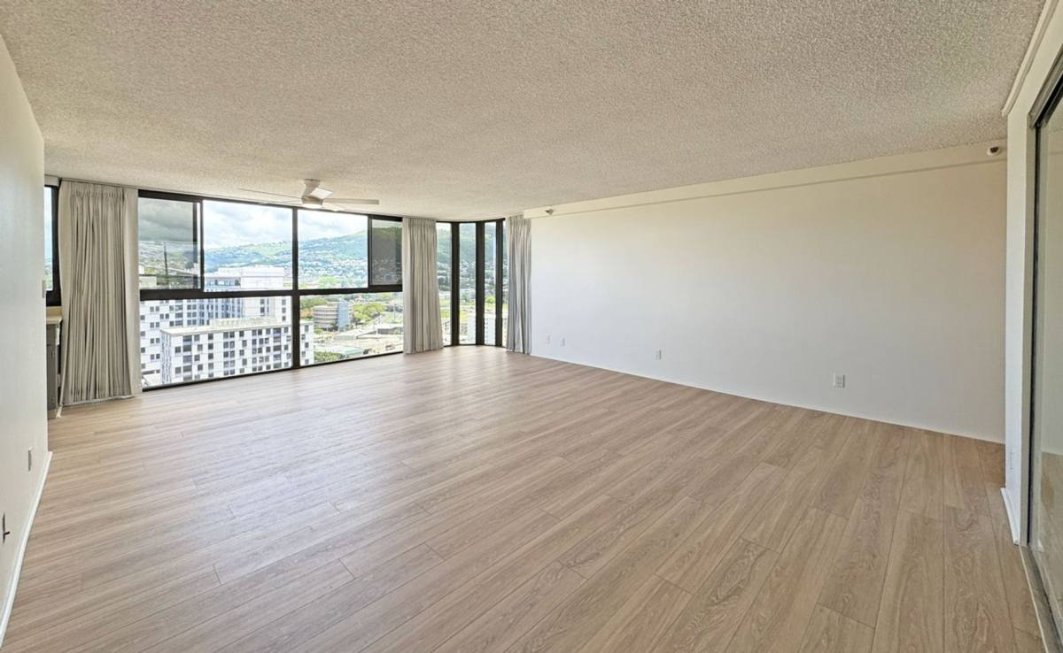Apartment for rent at 2724 Kahoaloha Lane, Honolulu, HI 96826