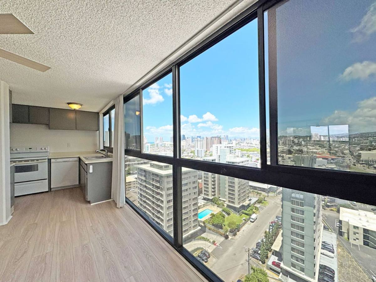Apartment for rent at 2724 Kahoaloha Lane, Honolulu, HI 96826