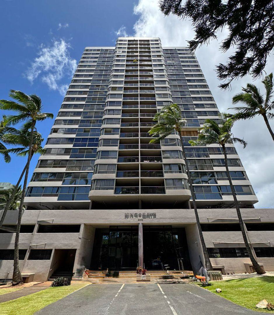 Apartment for rent at 2724 Kahoaloha Lane, Honolulu, HI 96826