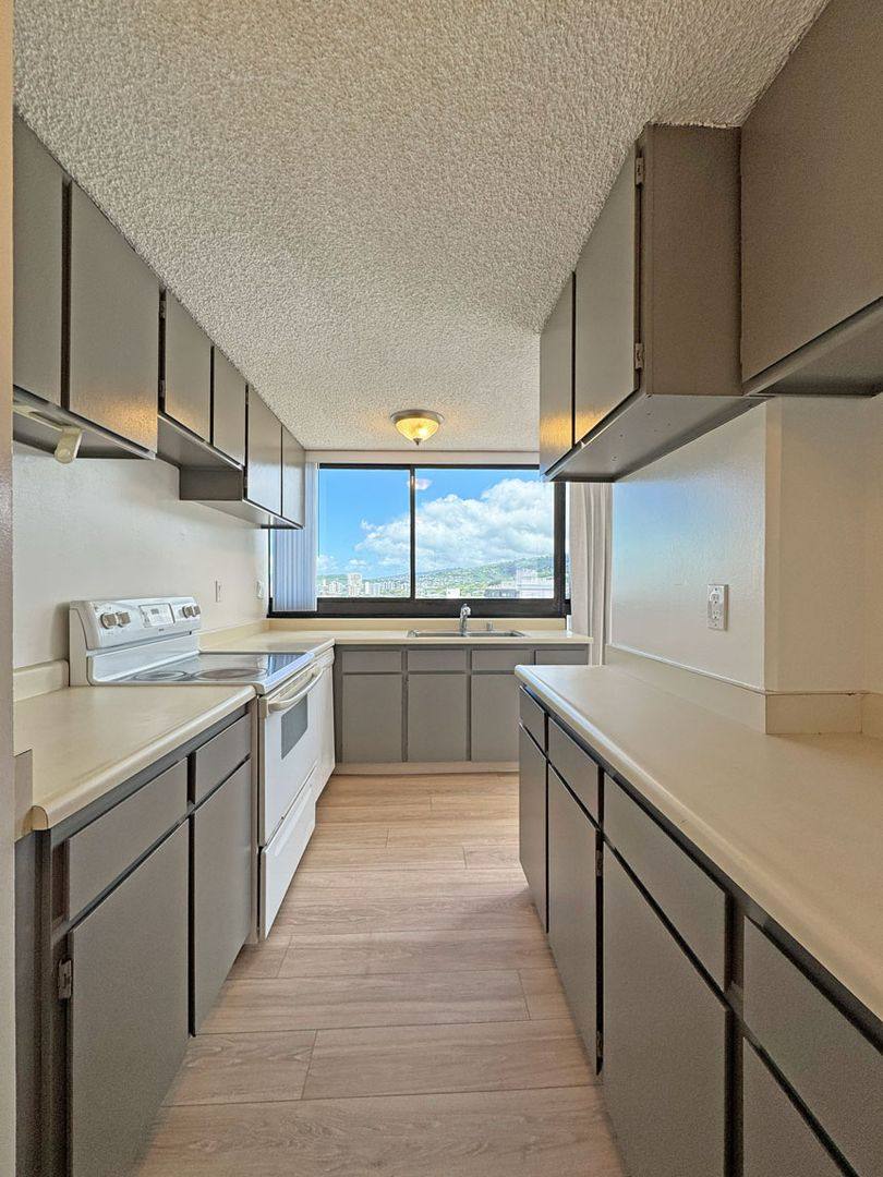 Apartment for rent at 2724 Kahoaloha Lane, Honolulu, HI 96826