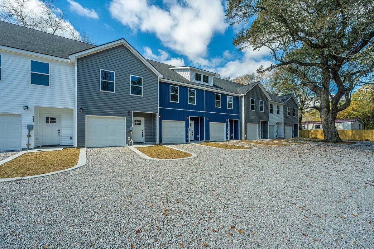 Townhouse for rent at 4237 Barnwell Ave, North Charleston, SC 29405