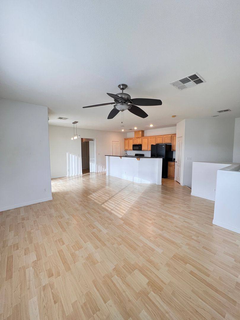 Townhouse for rent at 6255 W Arby Rd, Las Vegas, NV 89118