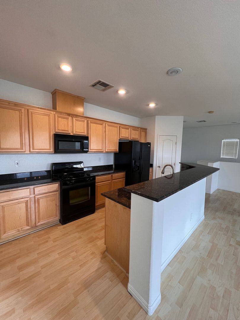 Townhouse for rent at 6255 W Arby Rd, Las Vegas, NV 89118