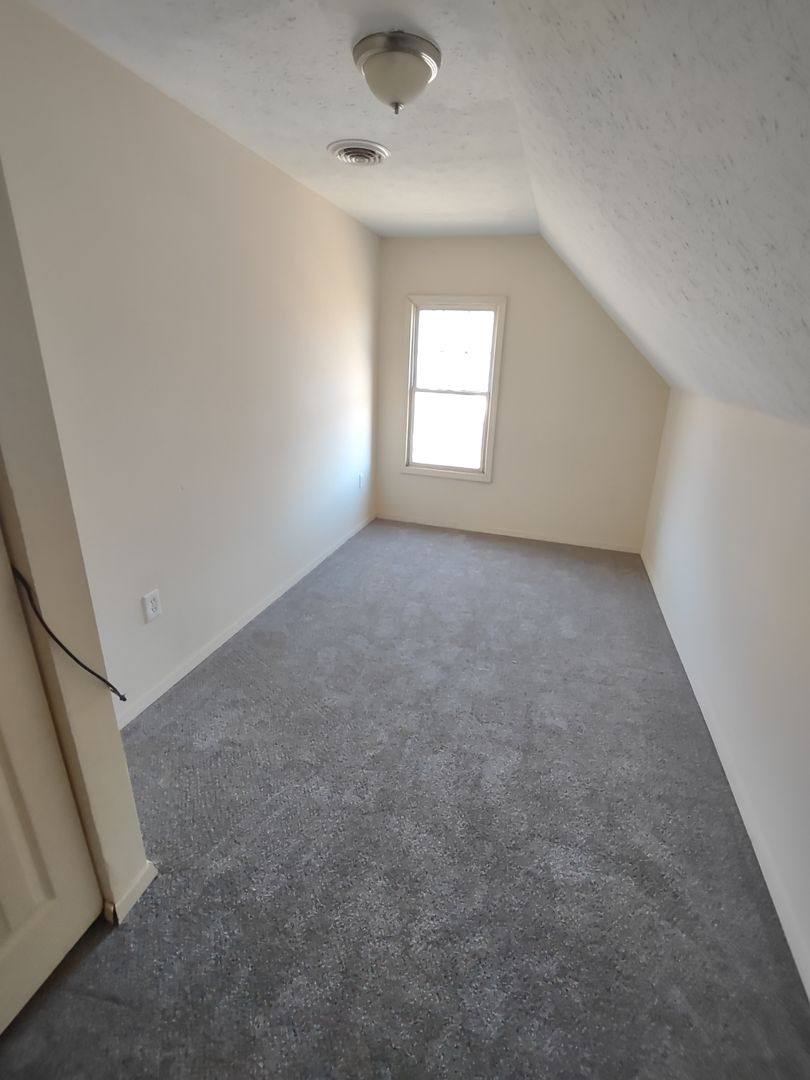 Apartment for rent at 1459 Ridgewood Ave, Lakewood, OH 44107
