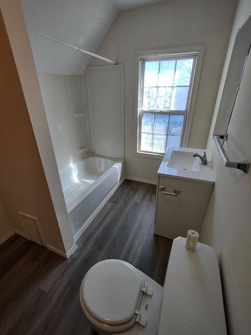 Apartment for rent at 1459 Ridgewood Ave, Lakewood, OH 44107