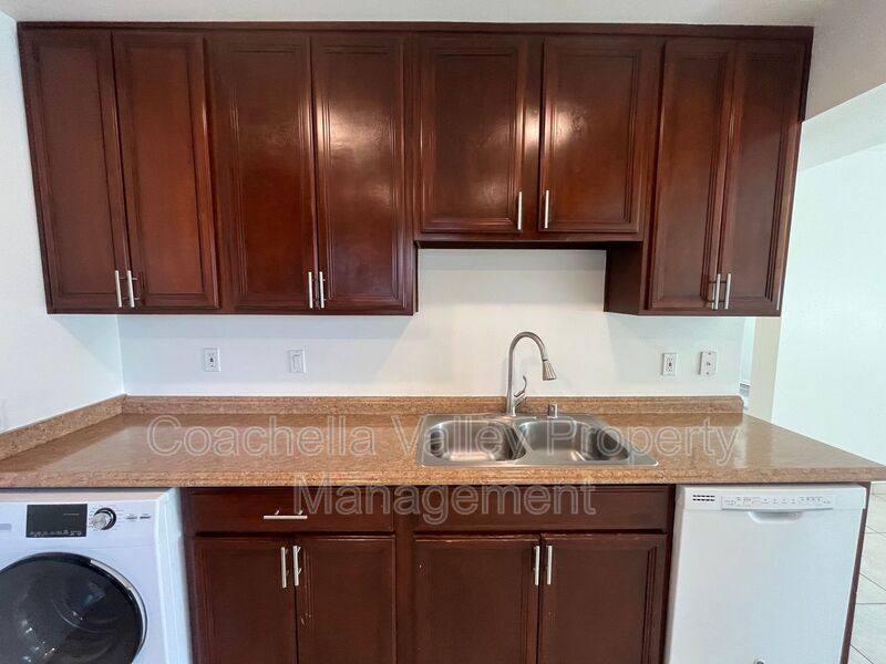 Apartment for rent at 422 W Rosa Parks Rd, Palm Springs, CA 92262
