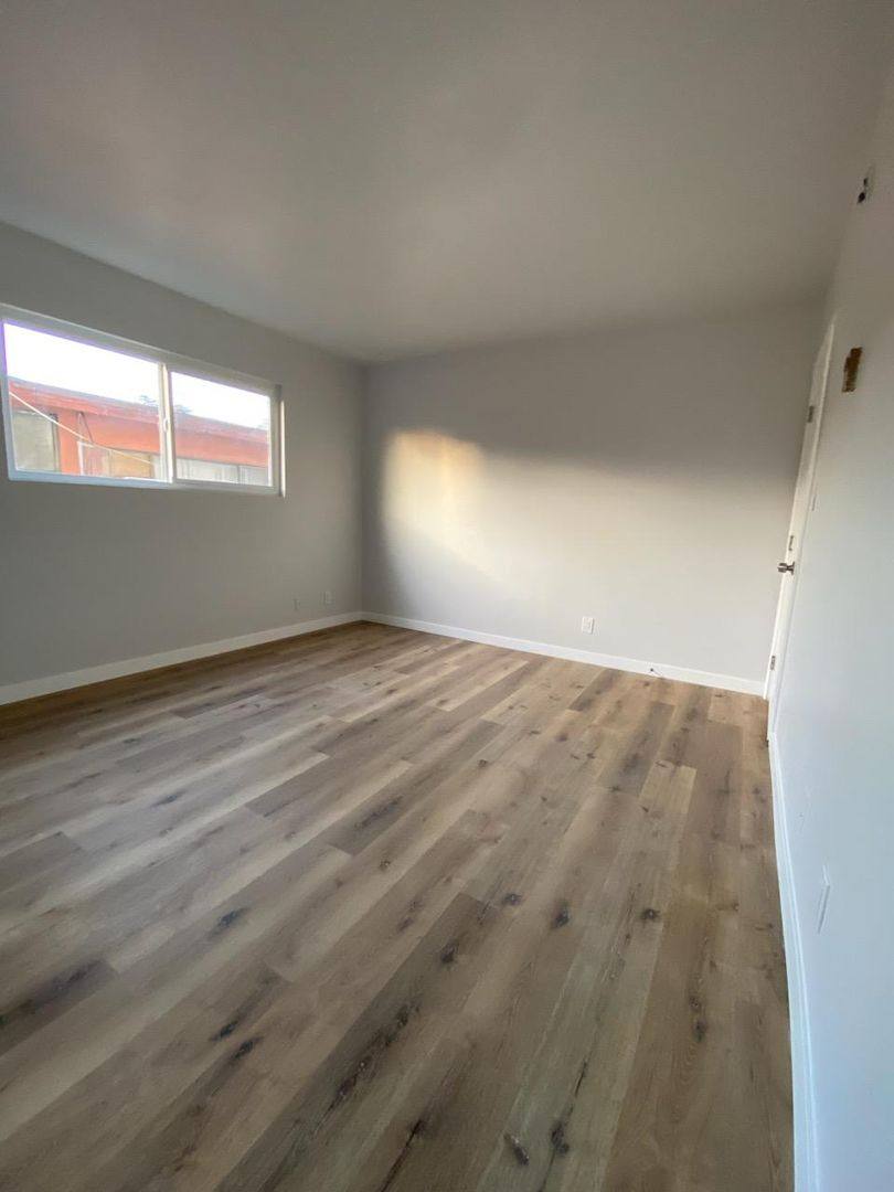 Apartment for rent at 2515 Ocean View Ave, Los Angeles, CA 90057