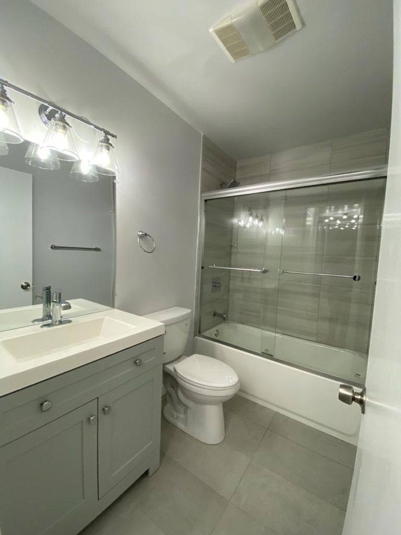 Apartment for rent at 2515 Ocean View Ave, Los Angeles, CA 90057