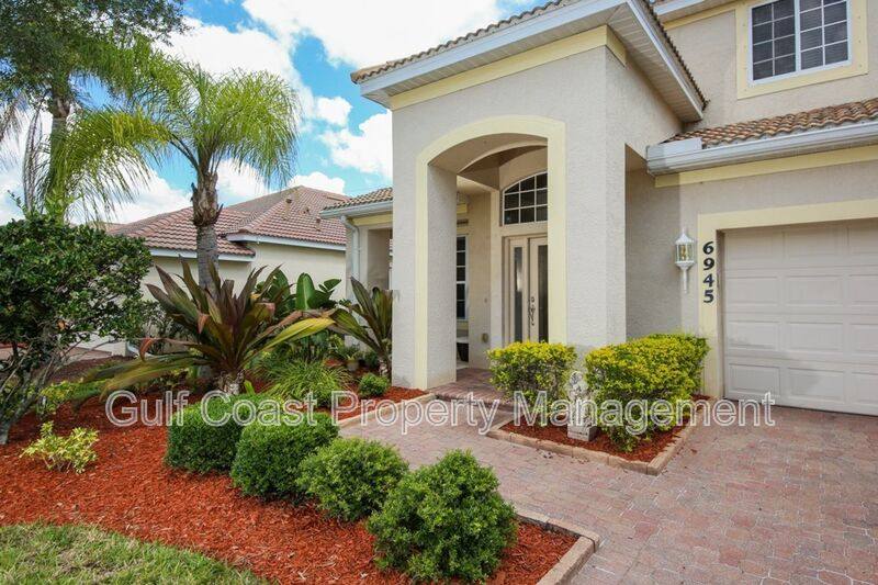 House for rent at 6945 74th St Circle E, Bradenton, FL 34203