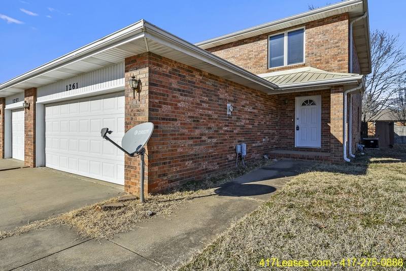 House for rent at 1261 E Lakewood St, Springfield, MO 65804