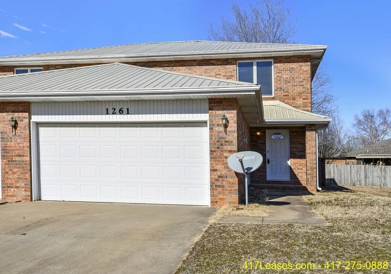 House for rent at 1261 E Lakewood St, Springfield, MO 65804