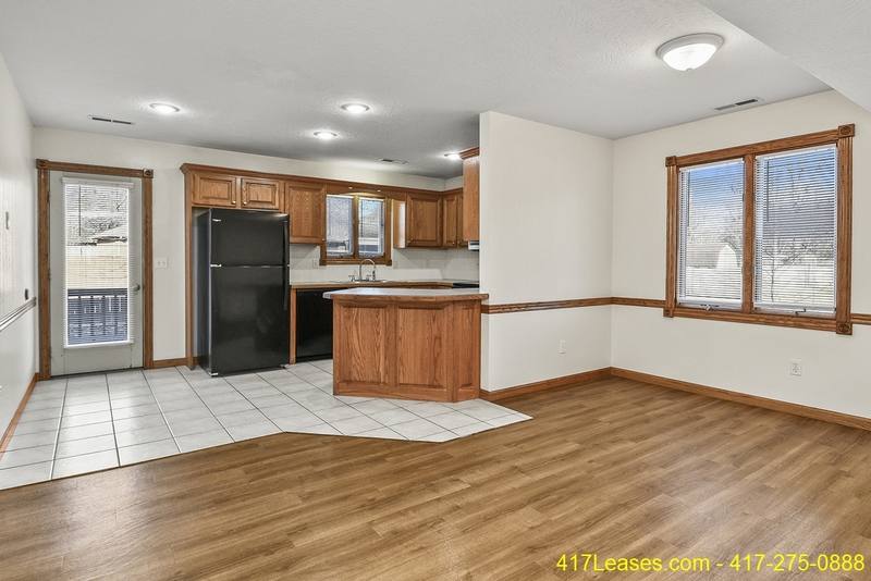 House for rent at 1261 E Lakewood St, Springfield, MO 65804
