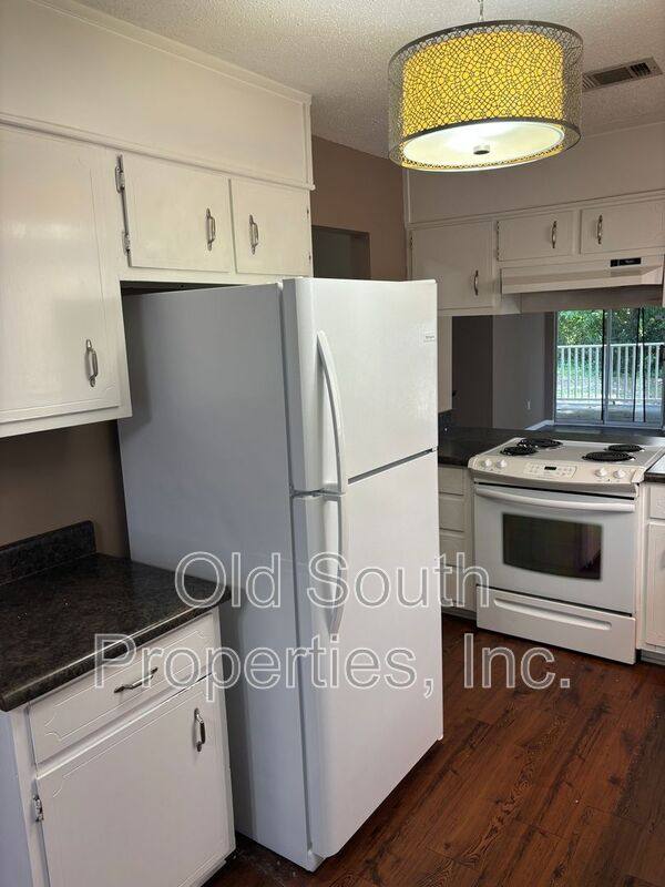 Apartment for rent at 1500 Johnson Ave #128, Pensacola, FL 32514