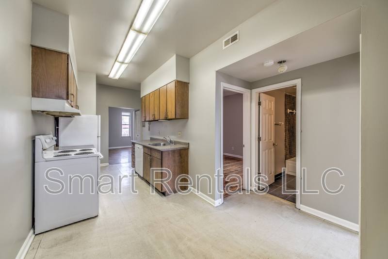 Apartment for rent at 3866 McRee Ave #2E, Saint Louis, MO 63110