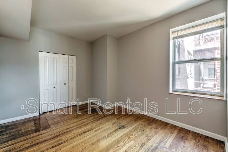 Apartment for rent at 3866 McRee Ave #2E, Saint Louis, MO 63110