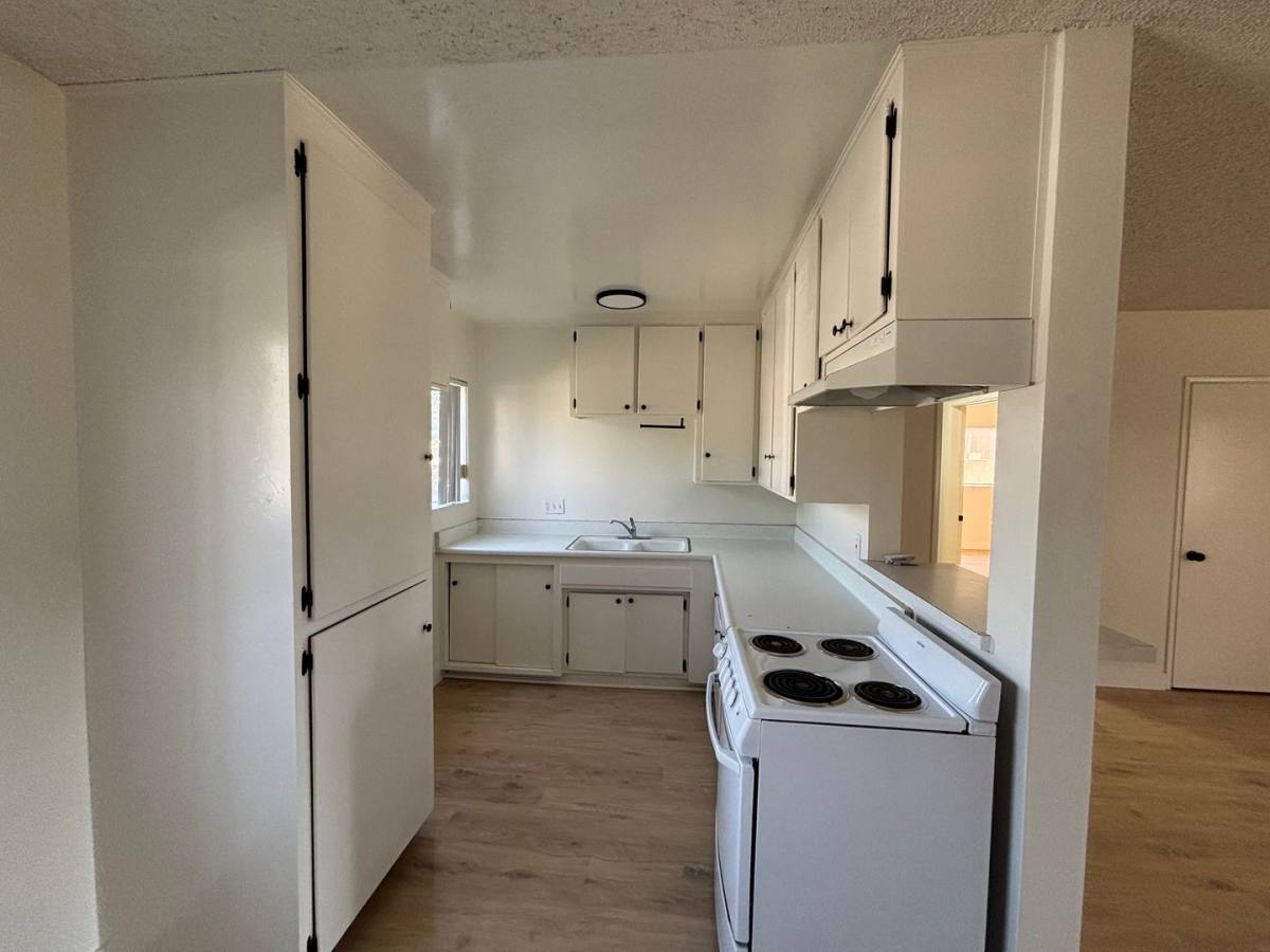 Apartment for rent at 915 Mount Olive Dr, Duarte, CA 91010