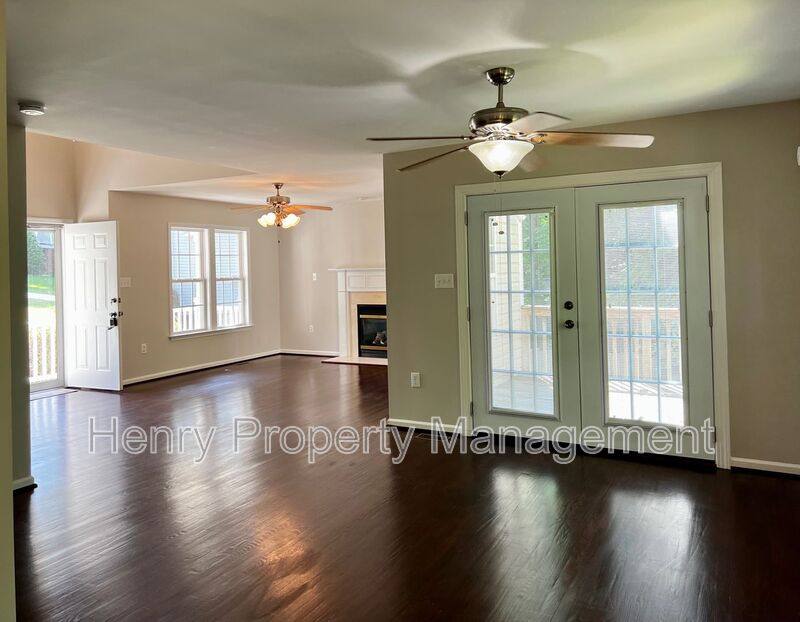House for rent at 104 Back Woods Circle, Holly Springs, NC 27540