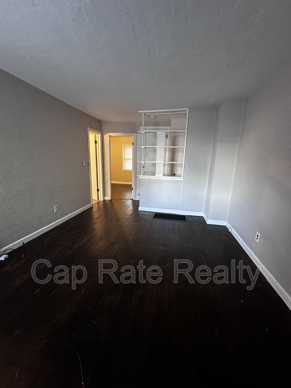 House for rent at 322 S Powell Ave, Columbus, OH 43204