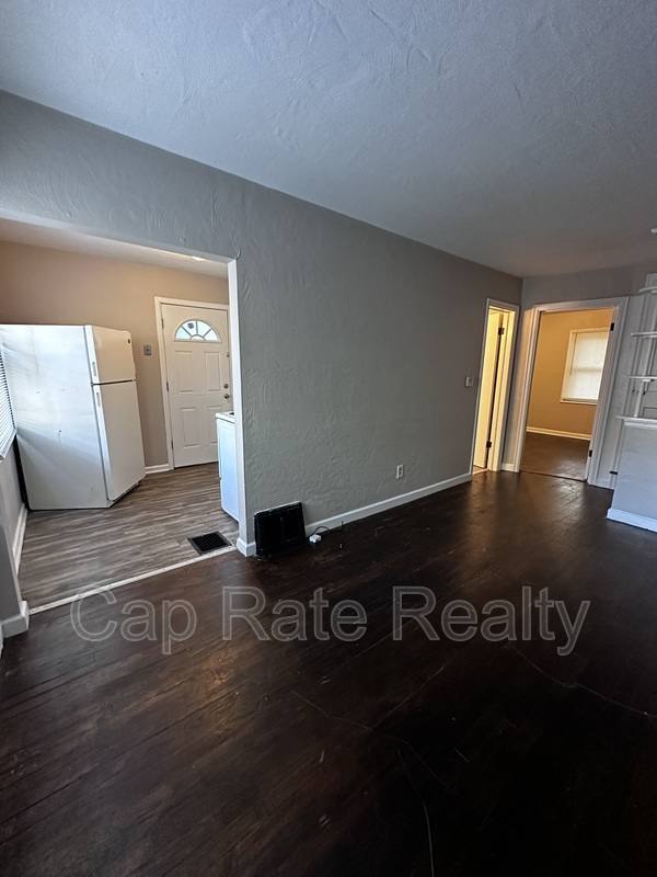 House for rent at 322 S Powell Ave, Columbus, OH 43204