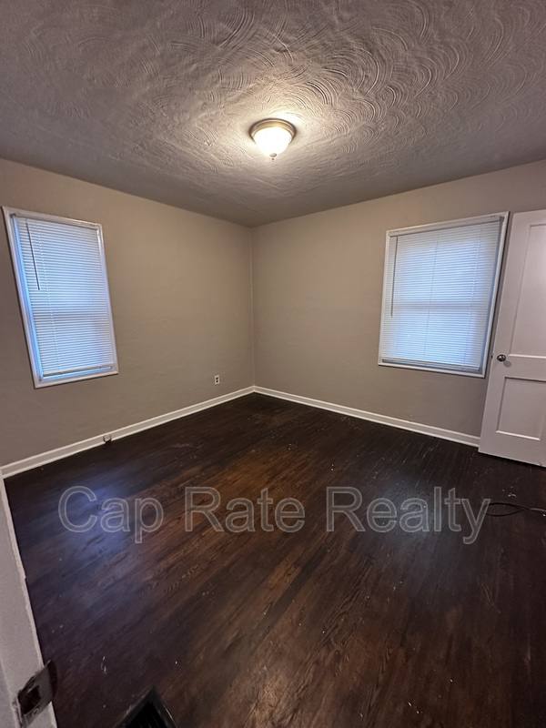 House for rent at 322 S Powell Ave, Columbus, OH 43204