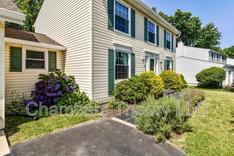 House for rent at 123 S Dickenson Ave, Sterling, VA 20164