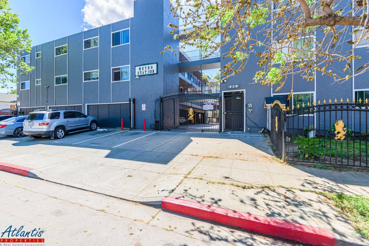 Apartment for rent at 439 S 4th St, San Jose, CA 95112