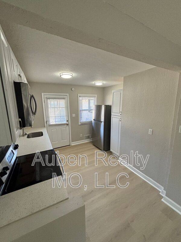 Apartment for rent at 3143 Pucketts Rd - Puckett #740, Kansas City, KS 66103