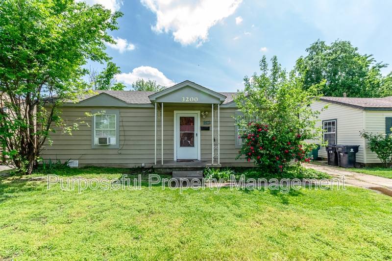House for rent at 3200 SW 20th St, Oklahoma City, OK 73108