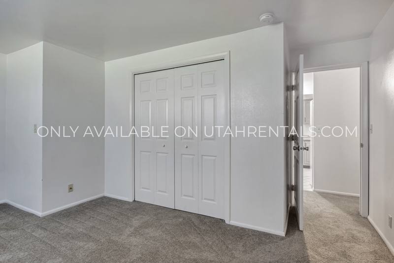 Condo for rent at 1760 N Willowbrook #LEFT, Provo, UT 84604