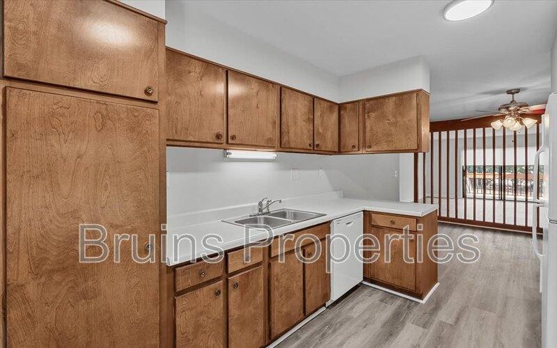 Condo for rent at 1522 Benjamin Parkwayunit C, Greensboro, NC 27408