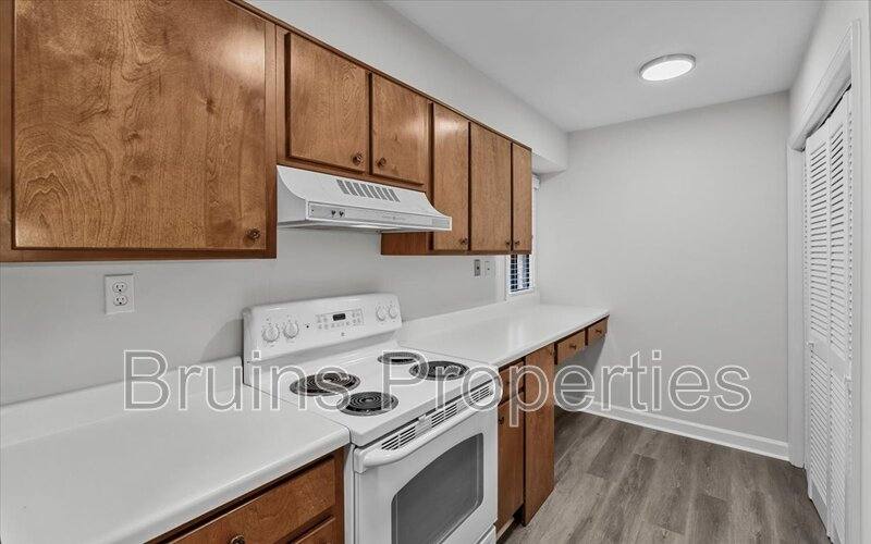 Condo for rent at 1522 Benjamin Parkwayunit C, Greensboro, NC 27408