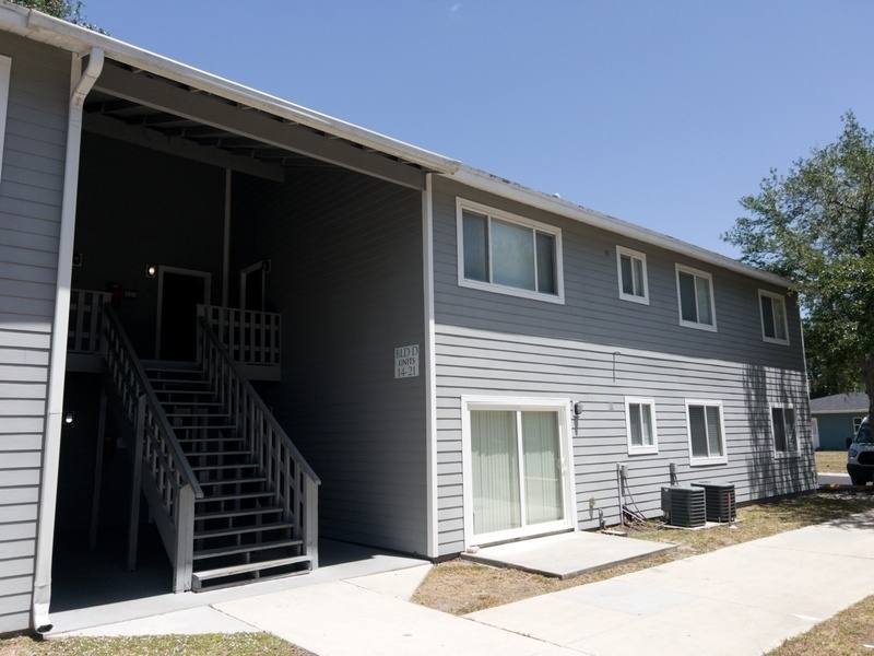 Apartment for rent at 14 W Rhodes Dr, New Smyrna Beach, FL 32168