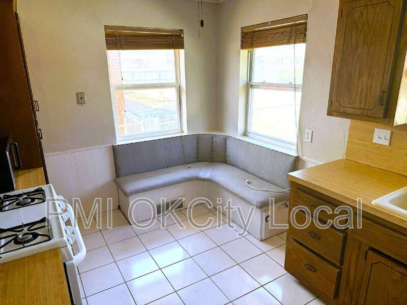 House for rent at 3025 NW 67th St, Oklahoma City, OK 73116