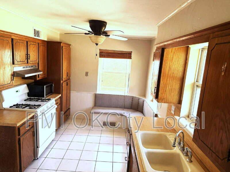 House for rent at 3025 NW 67th St, Oklahoma City, OK 73116