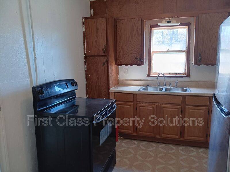 House for rent at 1701 NE 34th St, Oklahoma City, OK 73111