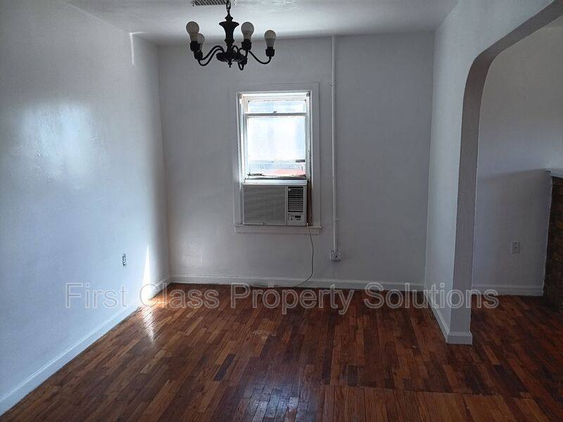 House for rent at 1701 NE 34th St, Oklahoma City, OK 73111
