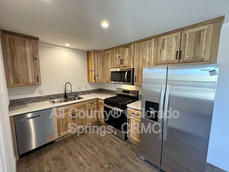 Apartment for rent at 690 E Hahns Peak, Pueblo, CO 81007