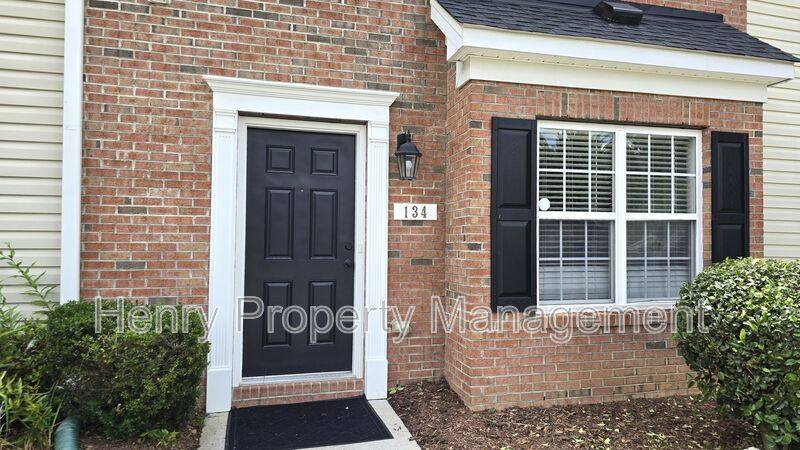 Townhouse for rent at 134 Forthview Way, Apex, NC 27502