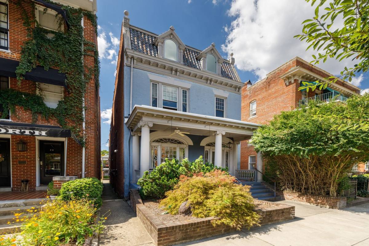 Apartment for rent at 22 N Arthur Ashe Blvd, Richmond, VA 23220