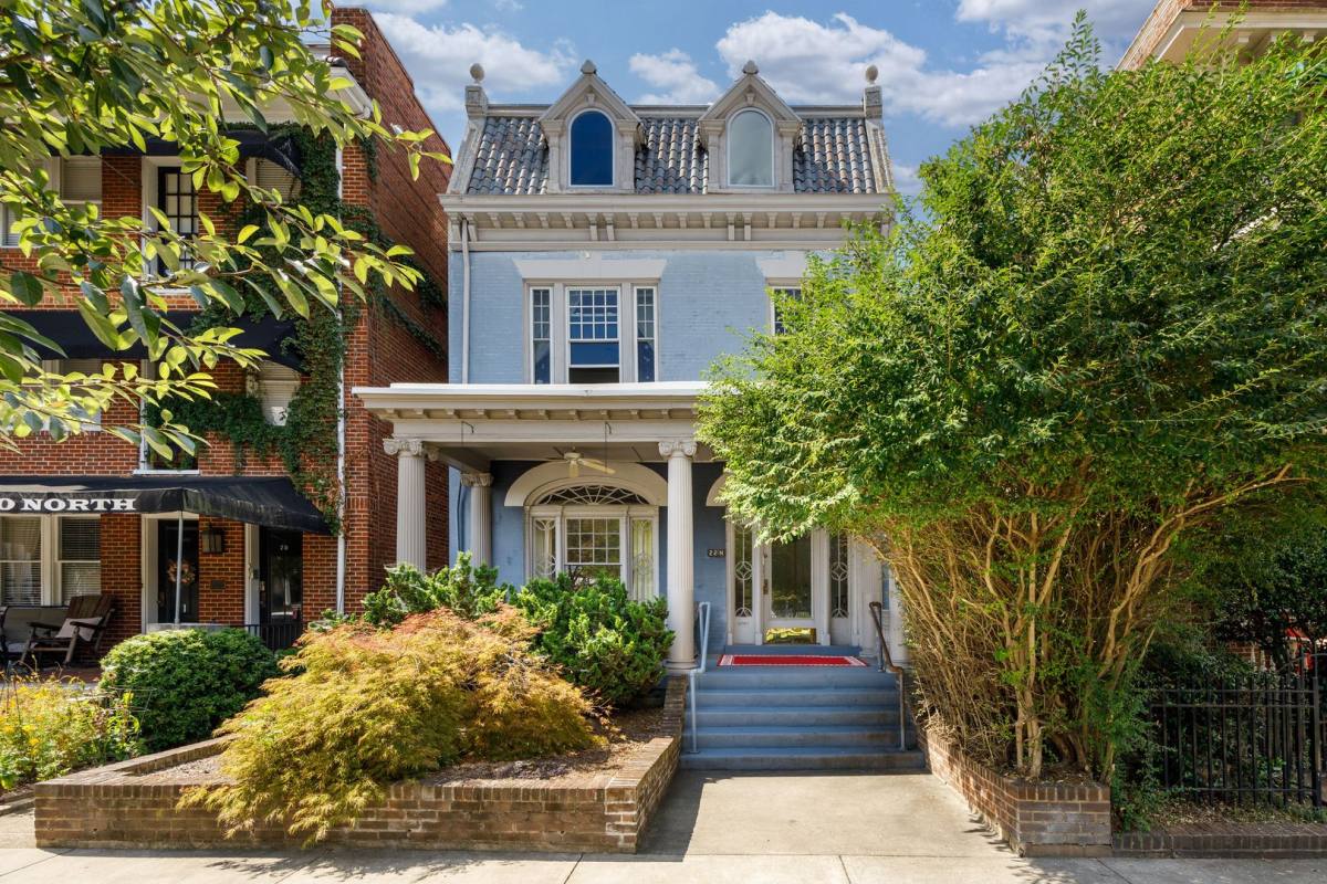 Apartment for rent at 22 N Arthur Ashe Blvd, Richmond, VA 23220