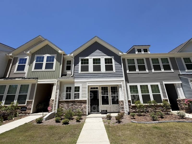 Townhouse for rent at 6407 Granite Quarry Dr, Raleigh, NC 27610