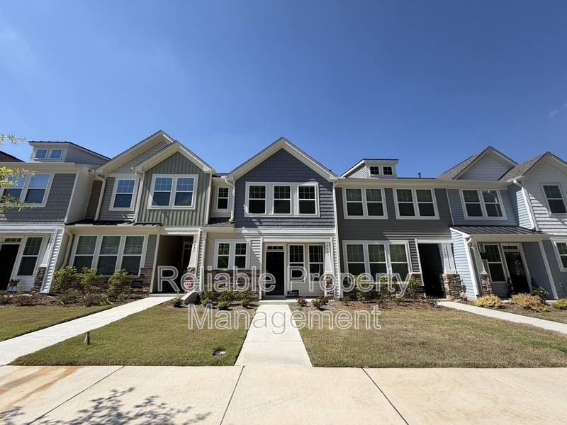 Townhouse for rent at 6407 Granite Quarry Dr, Raleigh, NC 27610