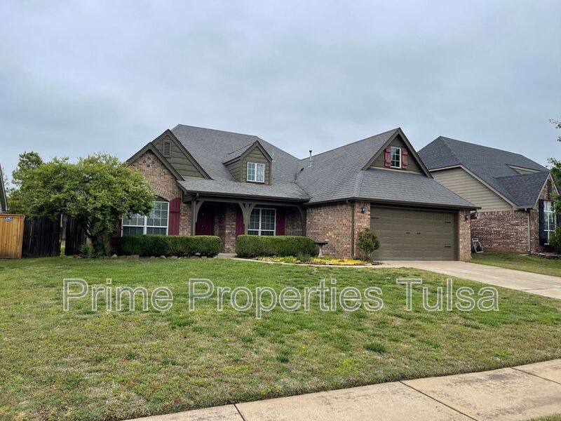 House for rent at 11725 S Vine St W, Jenks, OK 74037
