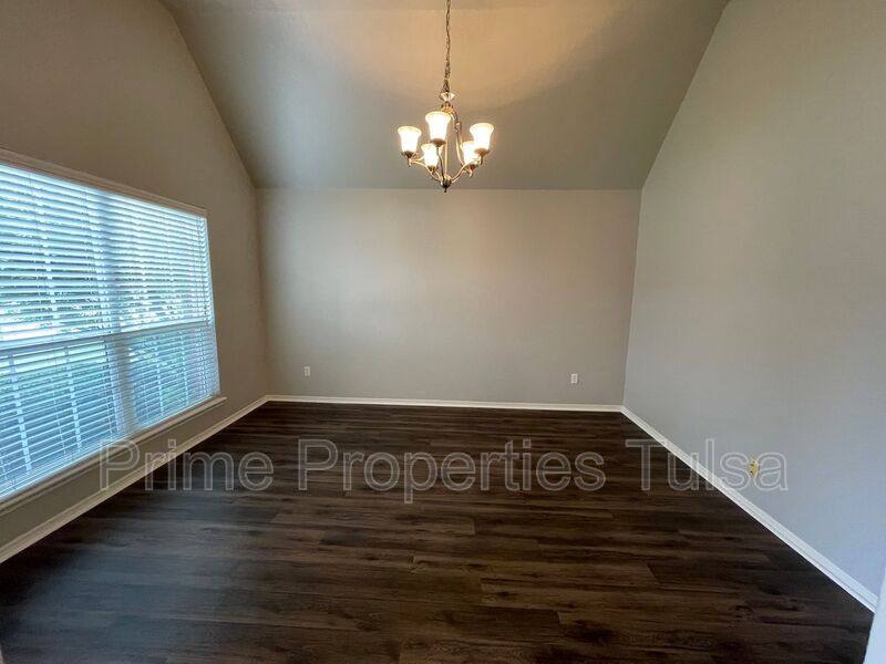 House for rent at 11725 S Vine St W, Jenks, OK 74037