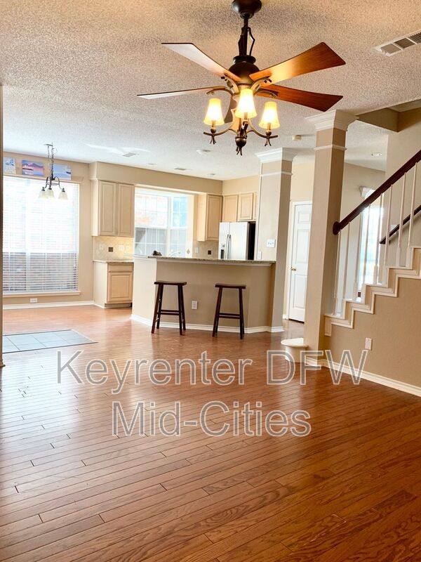 House for rent at 8702 Saddlehorn Dr, Irving, TX 75063