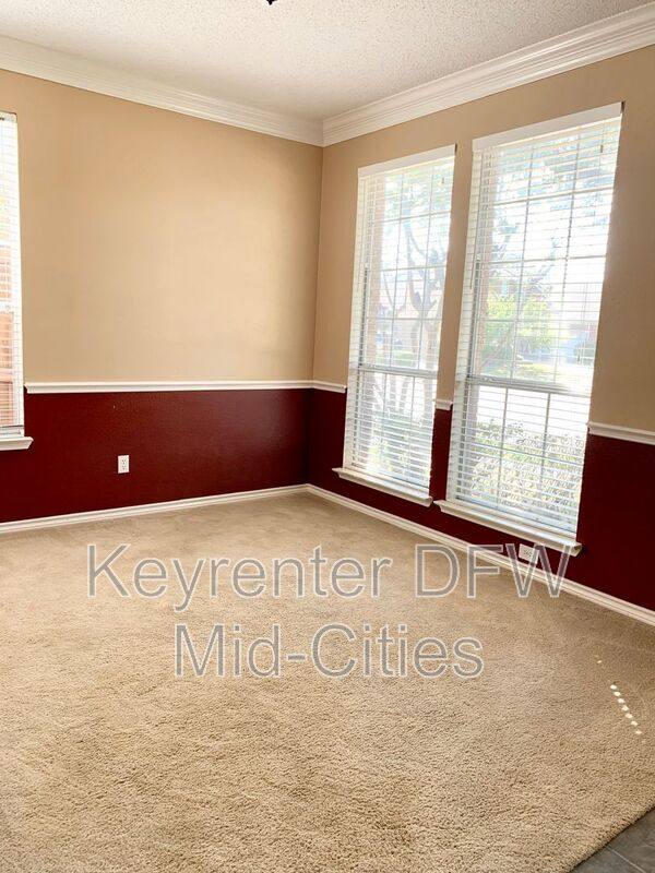 House for rent at 8702 Saddlehorn Dr, Irving, TX 75063