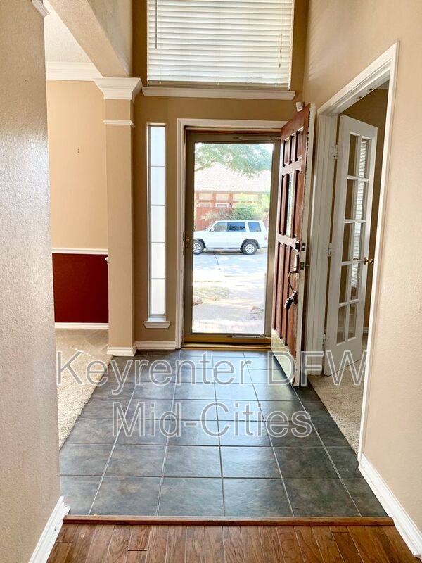 House for rent at 8702 Saddlehorn Dr, Irving, TX 75063